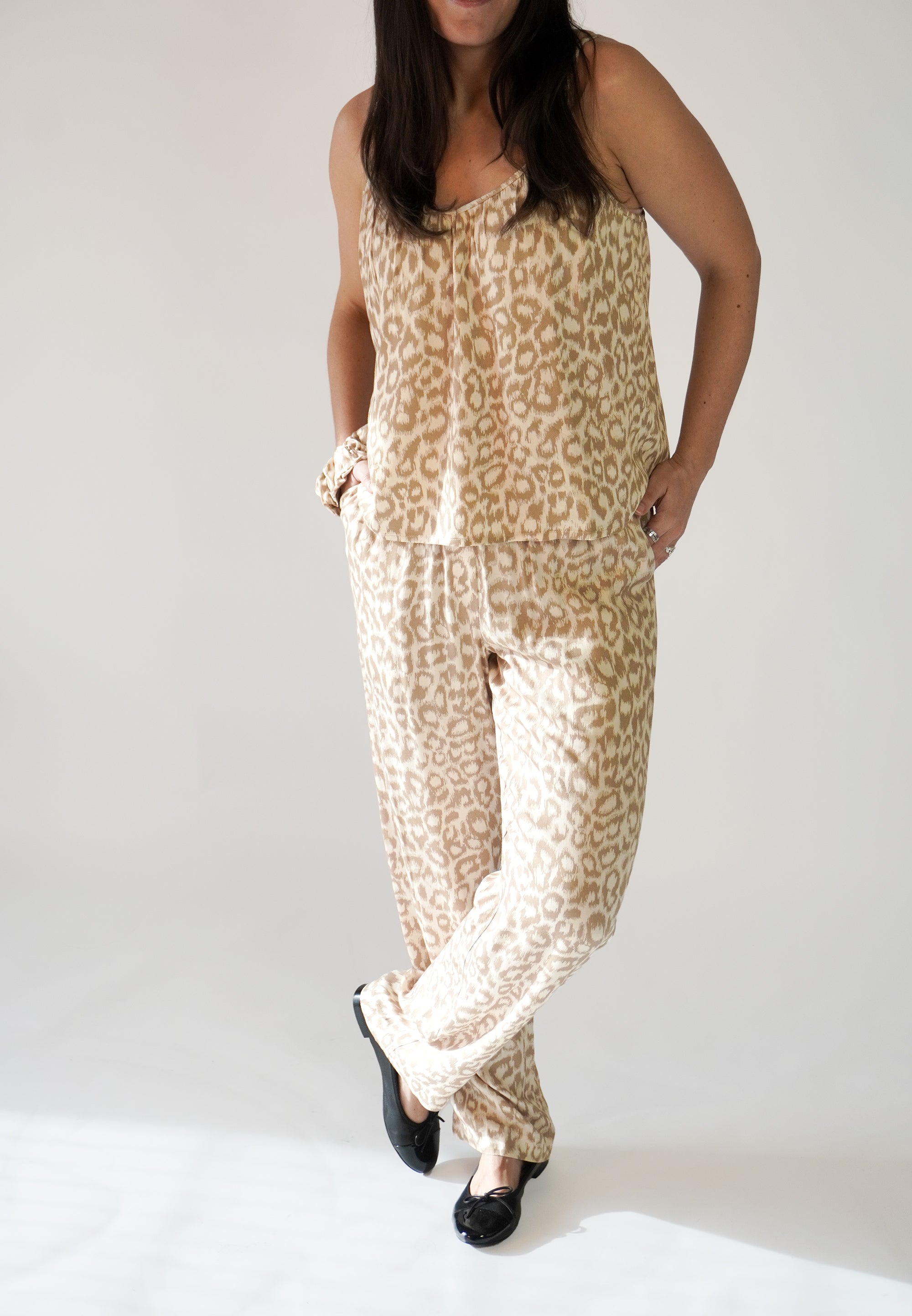 NGSeven BROOK Relaxed trousers Relaxed 13028 Birch cafe latte leopard
