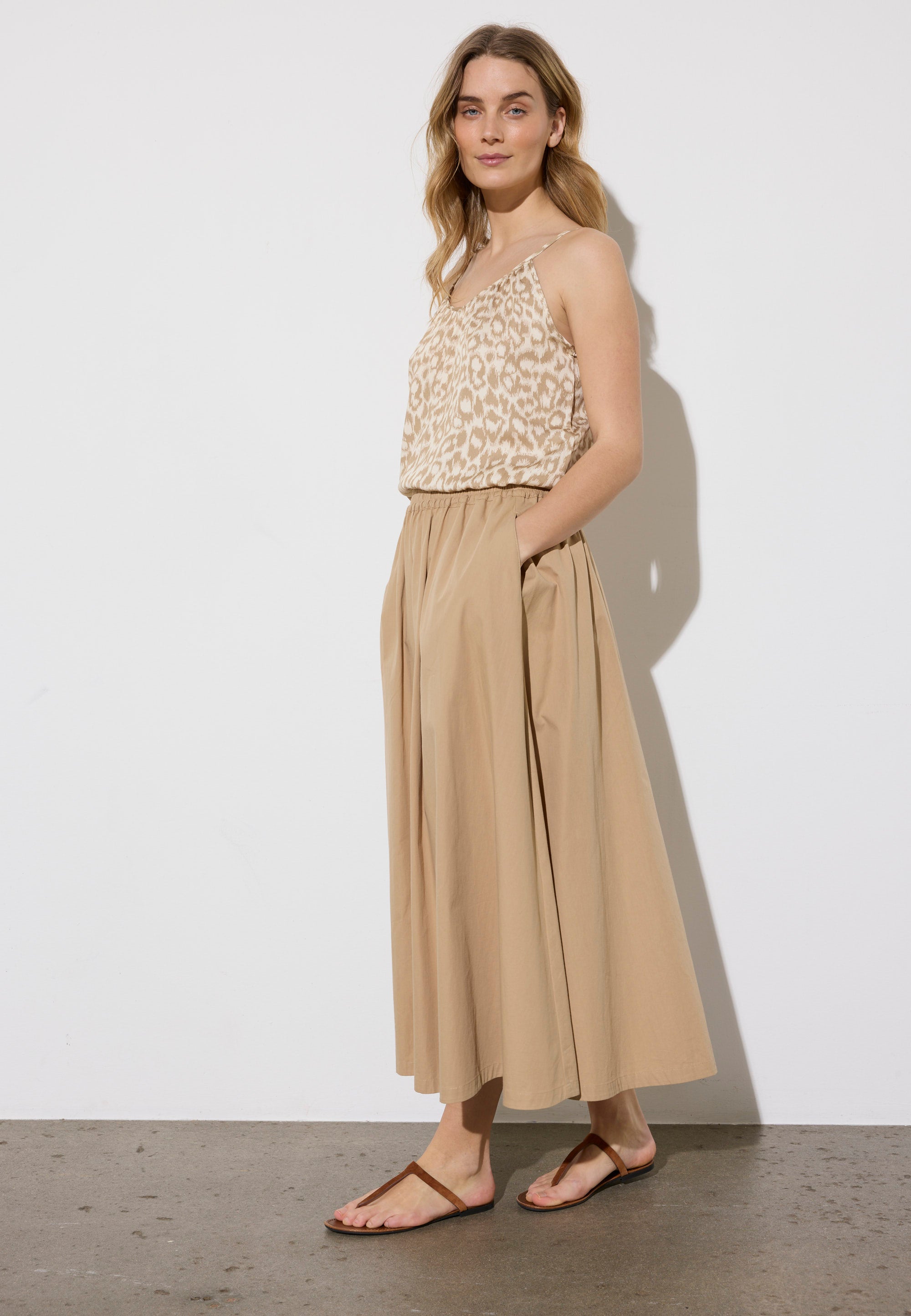 NGSeven NGS.BONZE Skirt Relaxed 28000 Cafe Latte