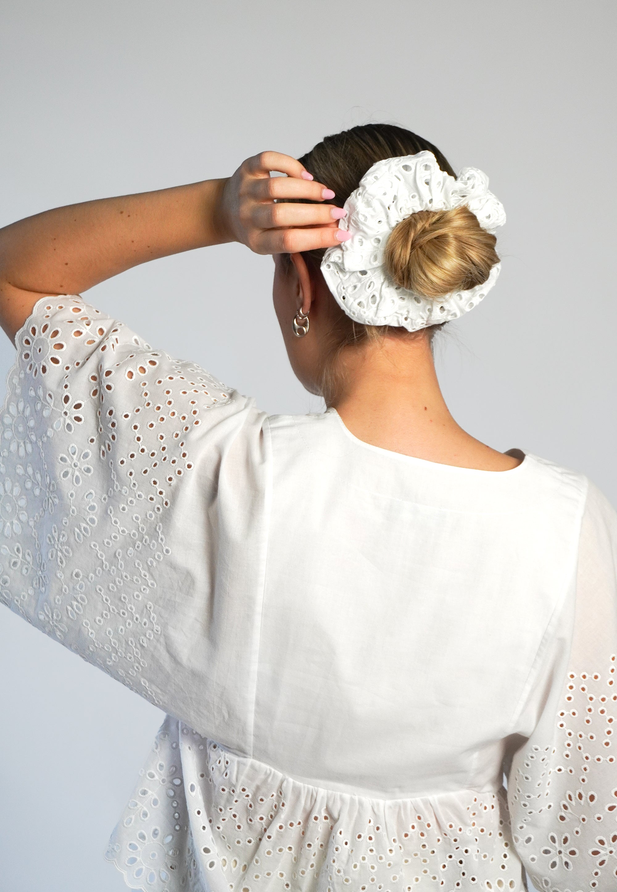 NGSeven NGS.PAPILLON Scrunchie 10000 White