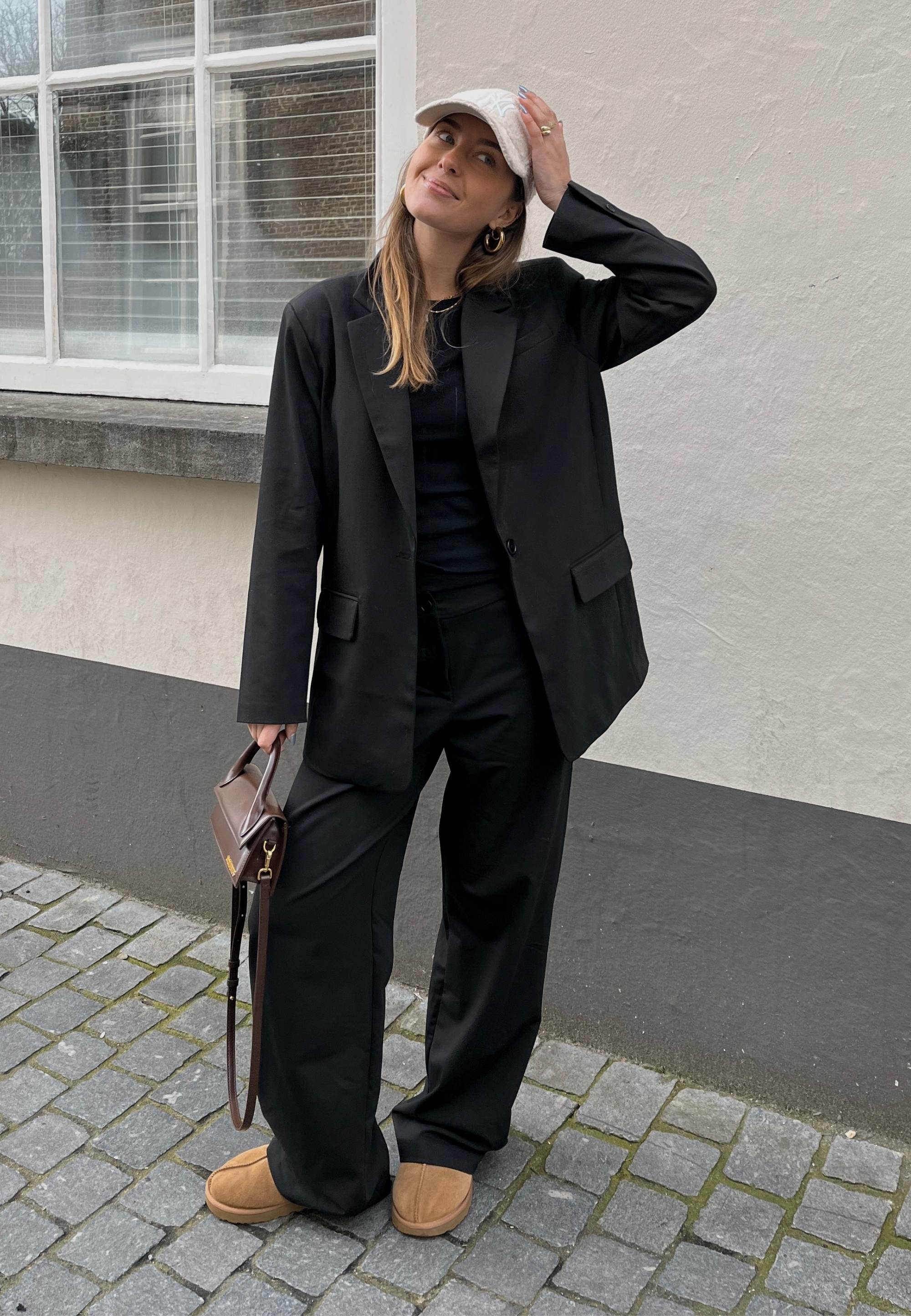 NGSeven NGS.LAKE Straight Trousers Straight 99000 Black