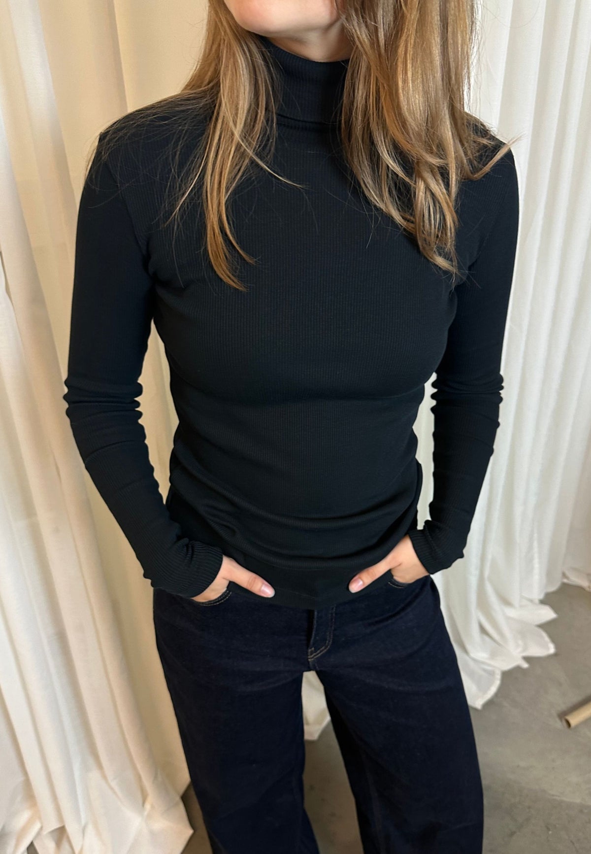 NGSeven NGS.VAQUITA Roll Neck Shirts 99000 Black